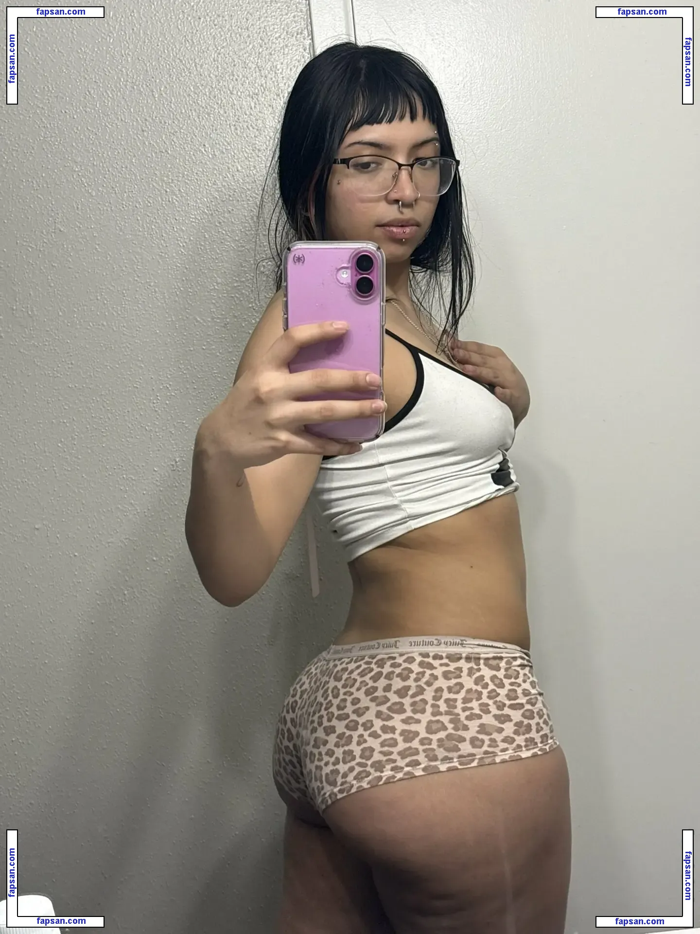 kristicore голая фото #0002 с Онлифанс