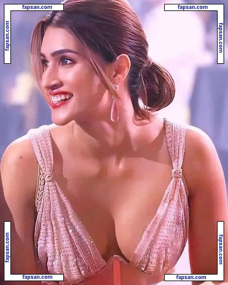 Kriti Sanon голая фото #0061 с Онлифанс