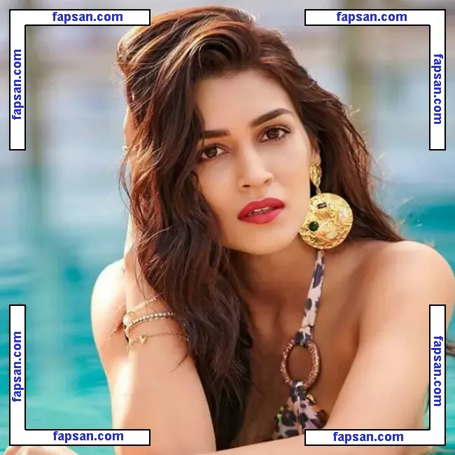 Kriti Sanon голая фото #0067 с Онлифанс