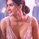 Kriti Sanon голая #0061