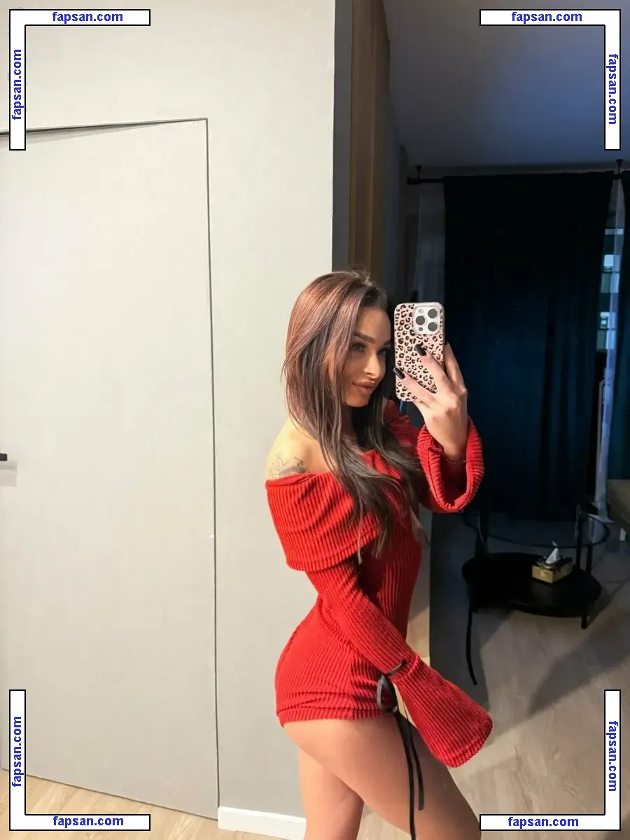 K Sarenka голая фото #0004 с Онлифанс