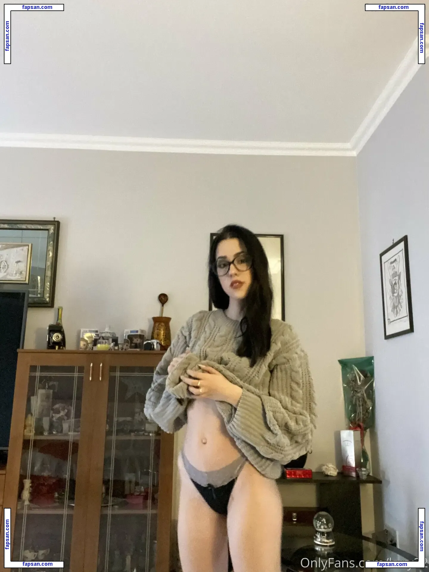 kvry22 / kyry22 nude photo #0029 from OnlyFans