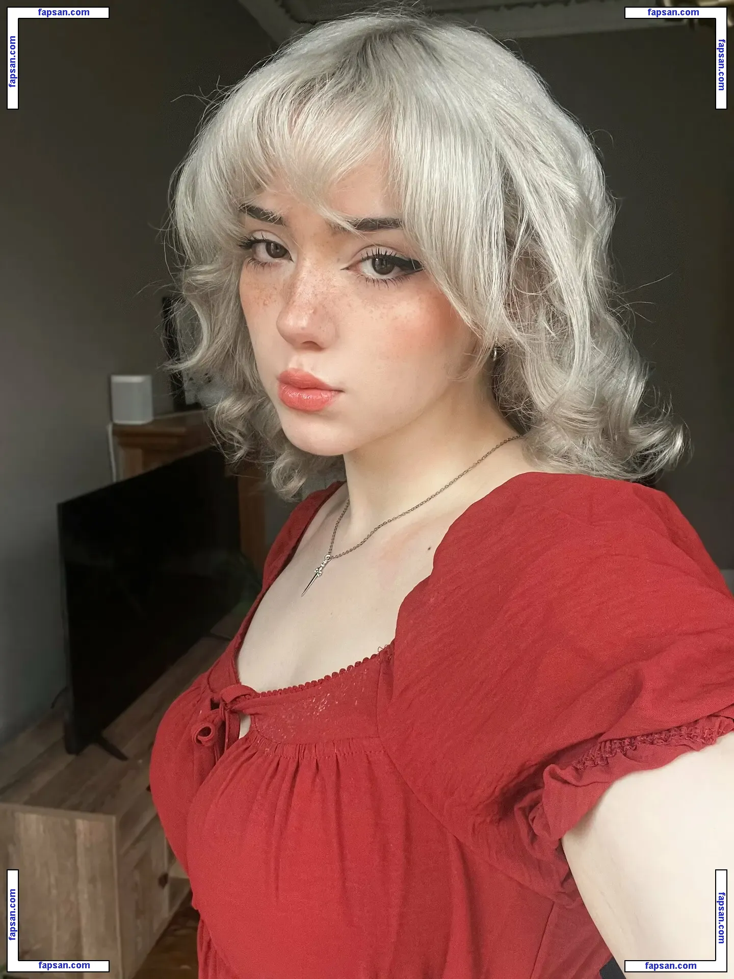 kvwviiju nude photo #0009 from OnlyFans
