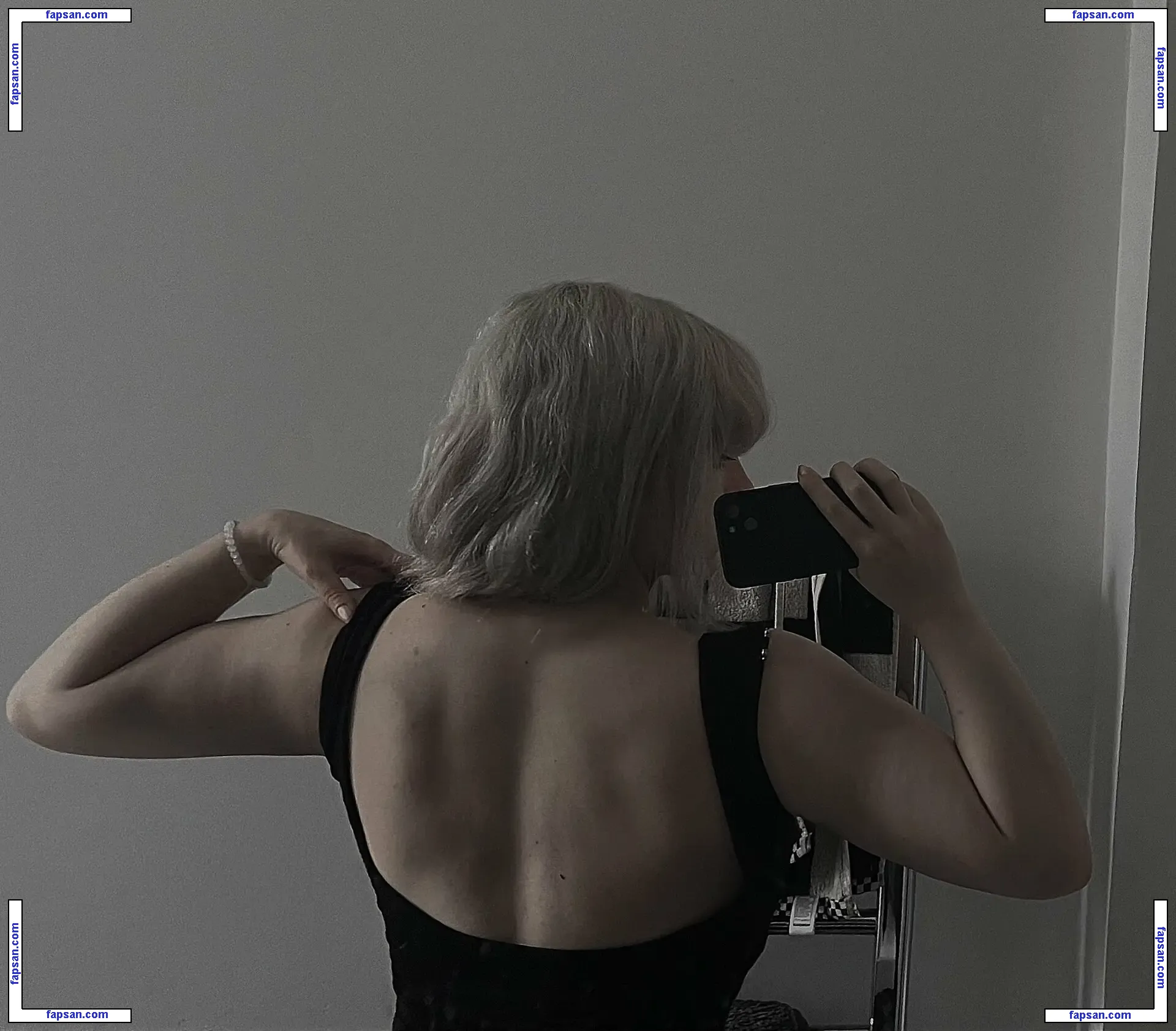 kvwviiju nude photo #0011 from OnlyFans