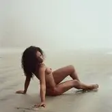 Kwhxte nude #0009