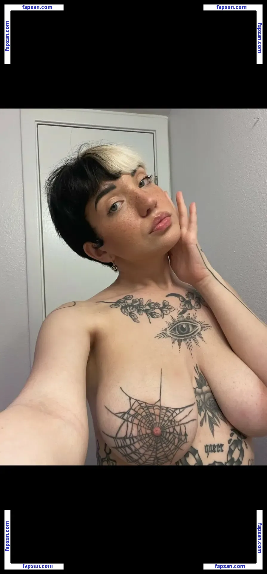 Kylebby nude photo #0002 from OnlyFans