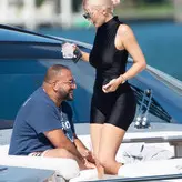 Kylie Jenner голая #0073