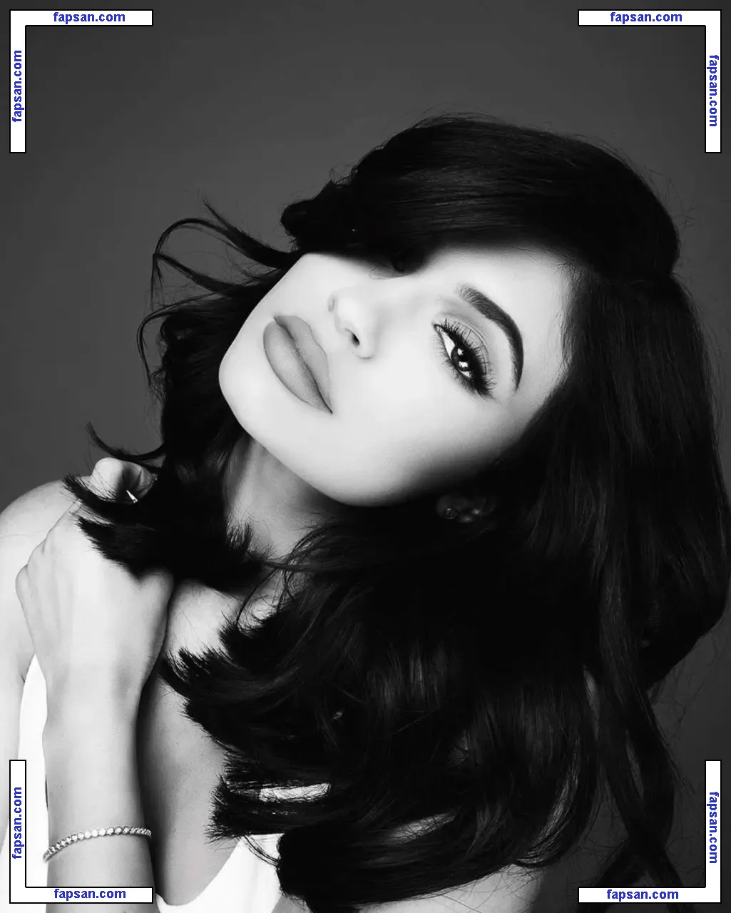 Kylie Jenner голая фото #1219 с Онлифанс