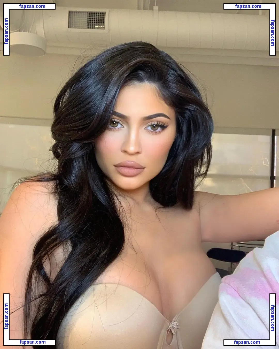 Kylie Jenner голая фото #1989 с Онлифанс