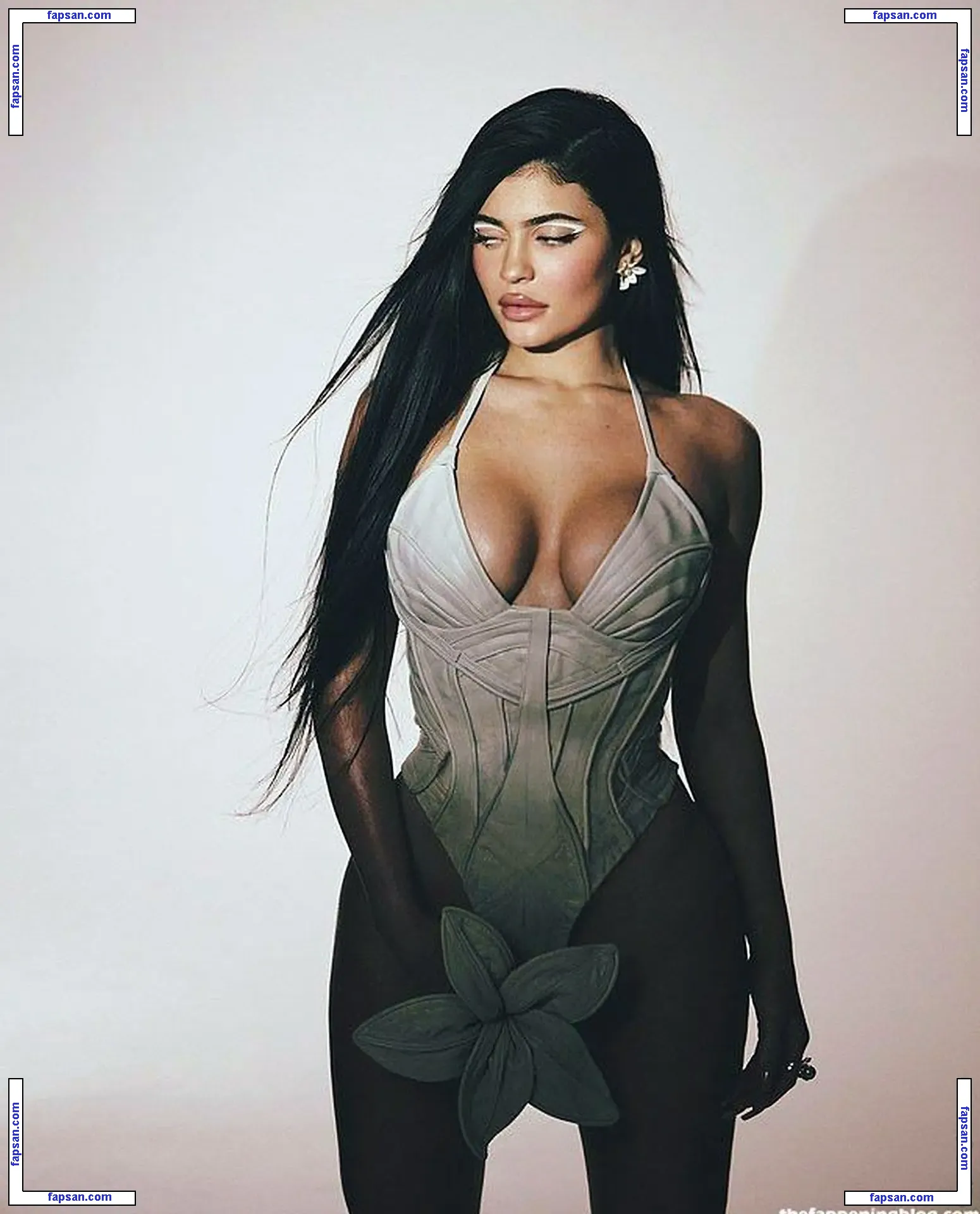 Kylie Jenner голая фото #2861 с Онлифанс