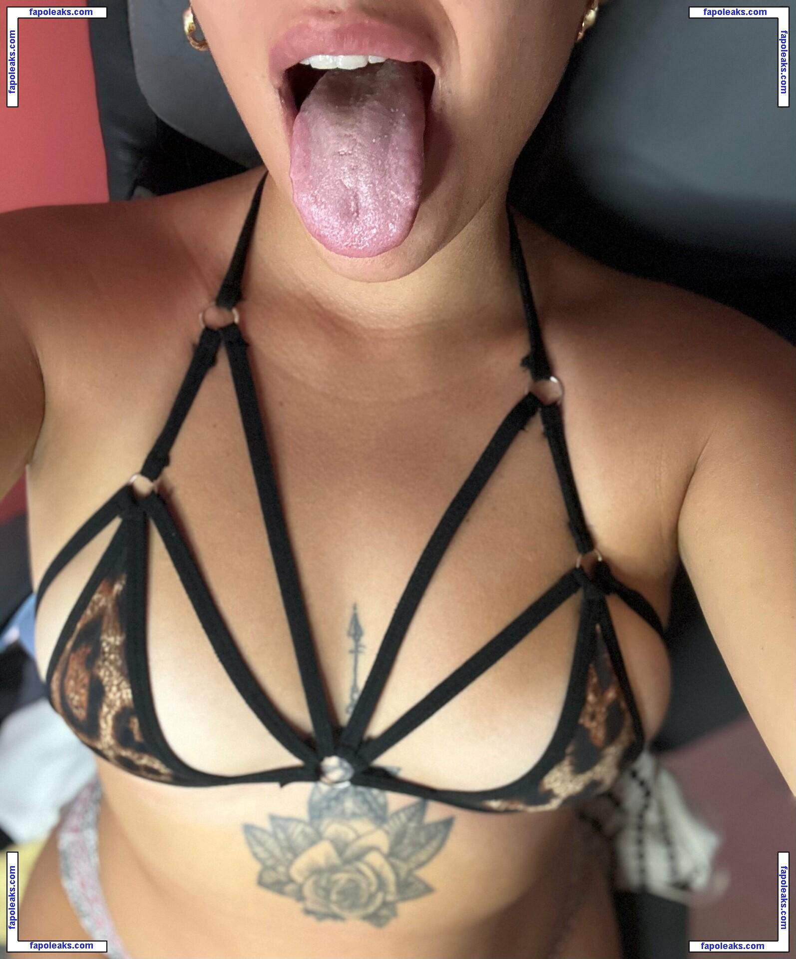 kyliestepsister / therealkylesister nude photo #0079 from OnlyFans