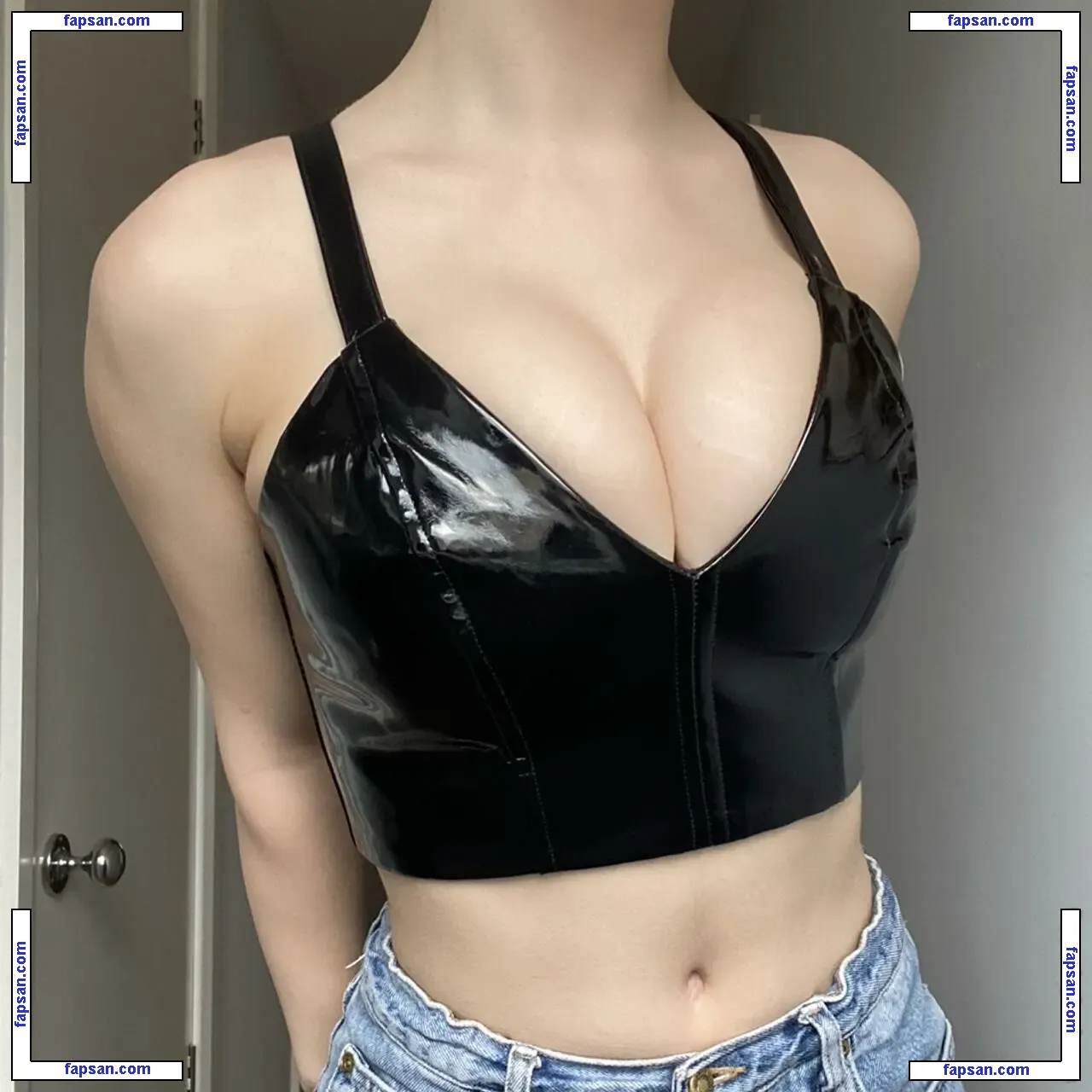 Kyranekko nude photo #0071 from OnlyFans