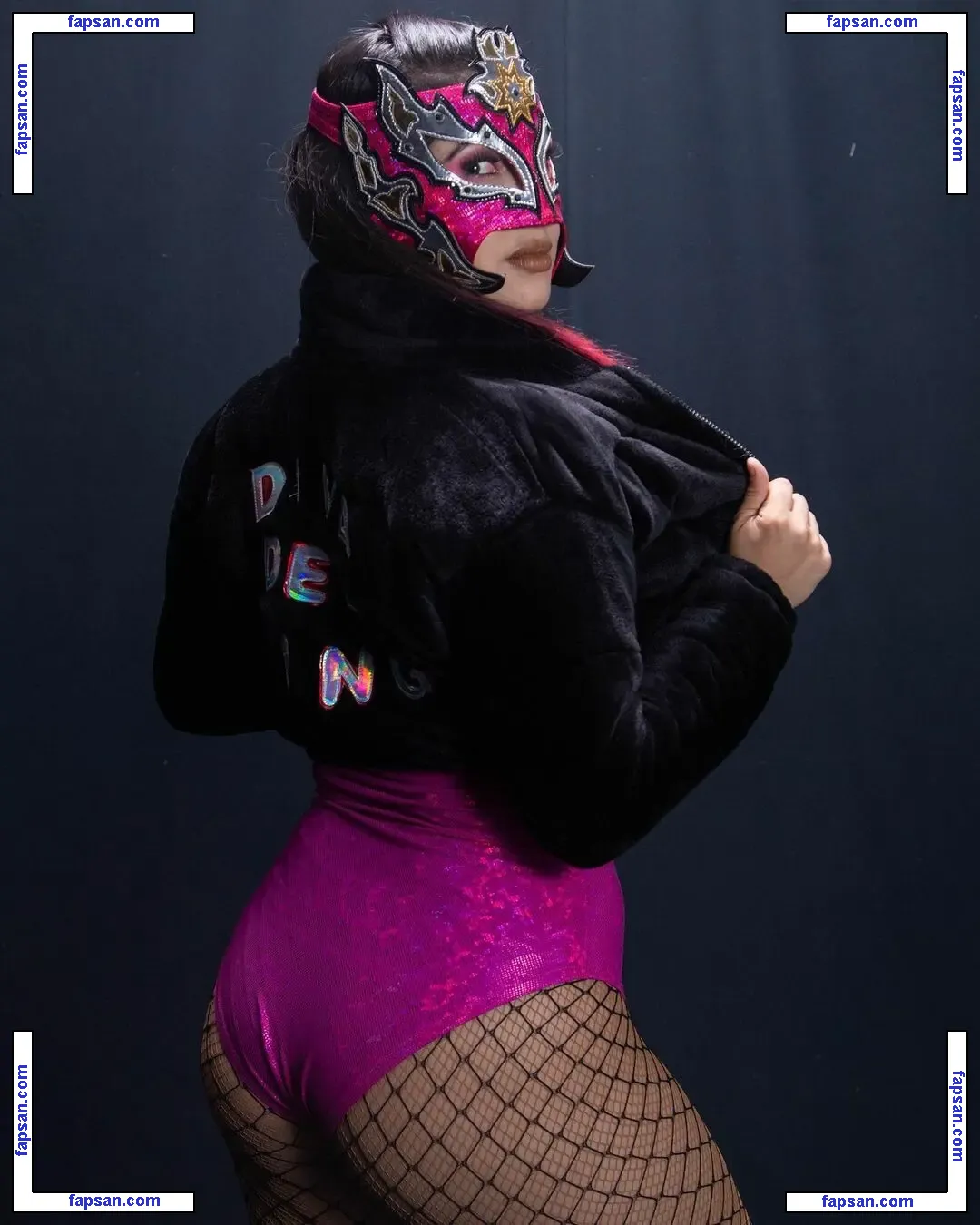 La Catalina nude photo #0010 from OnlyFans