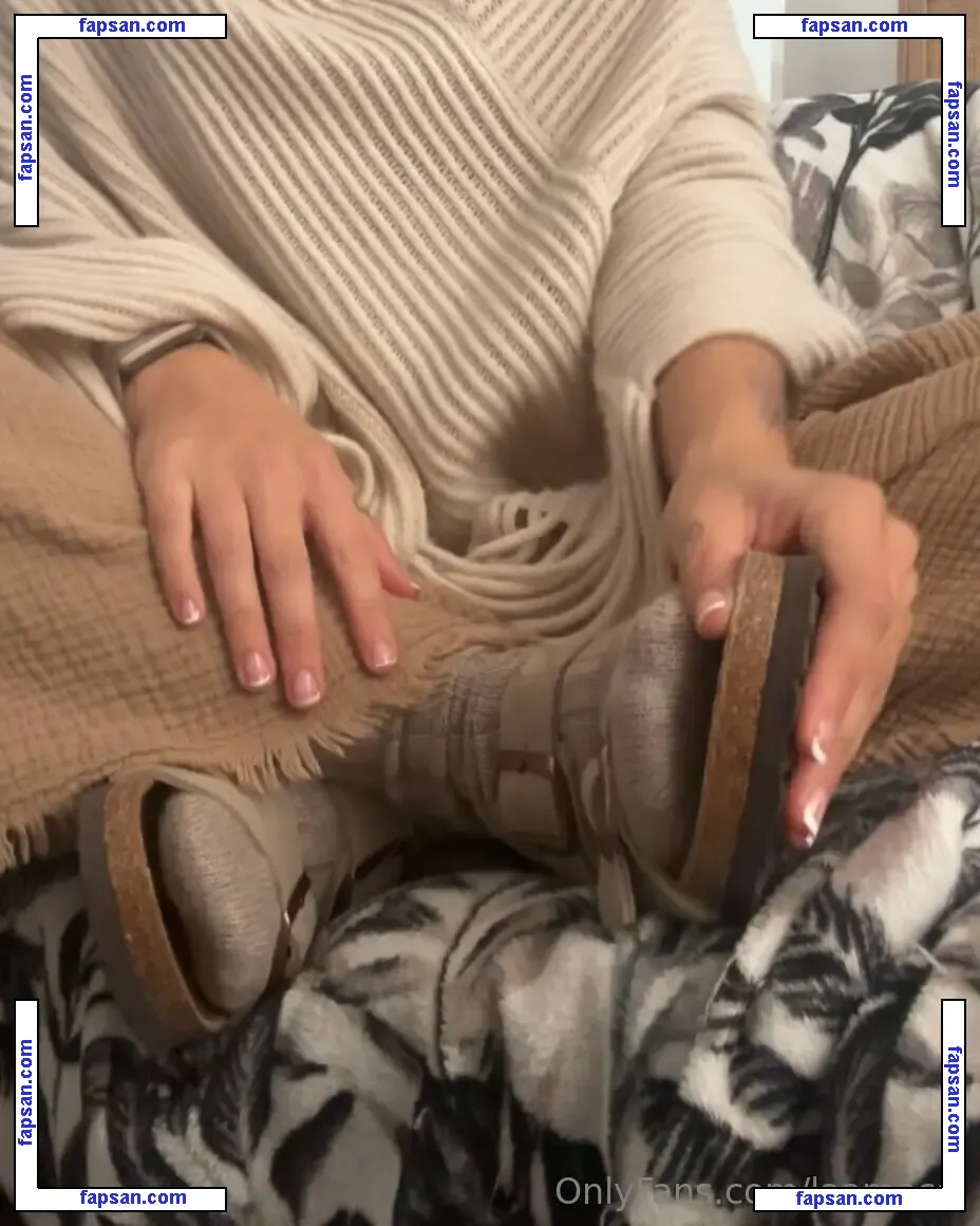 laamacal nude photo #0023 from OnlyFans