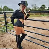 Lacey Evan’s голая #0005