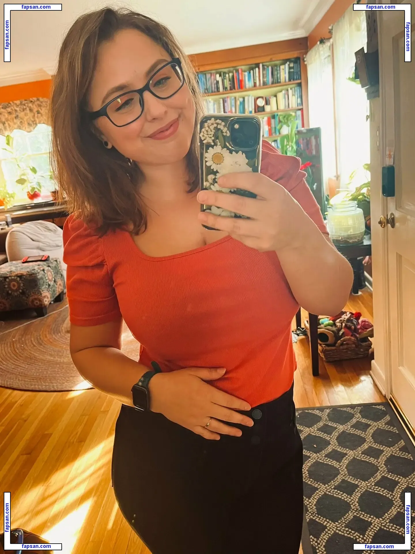 Laci Green голая фото #0005 с Онлифанс