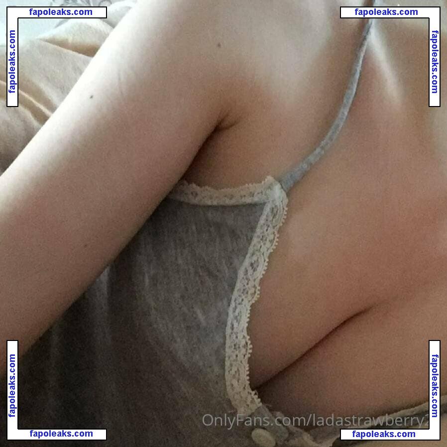 ladastrawberry21 / verystrawberry nude photo #0008 from OnlyFans