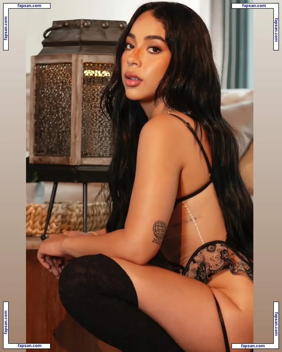 Lady De Pays nude photo #0002 from OnlyFans