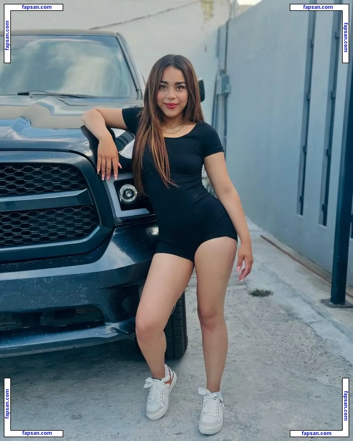 Lady De Pays голая фото #0006 с Онлифанс