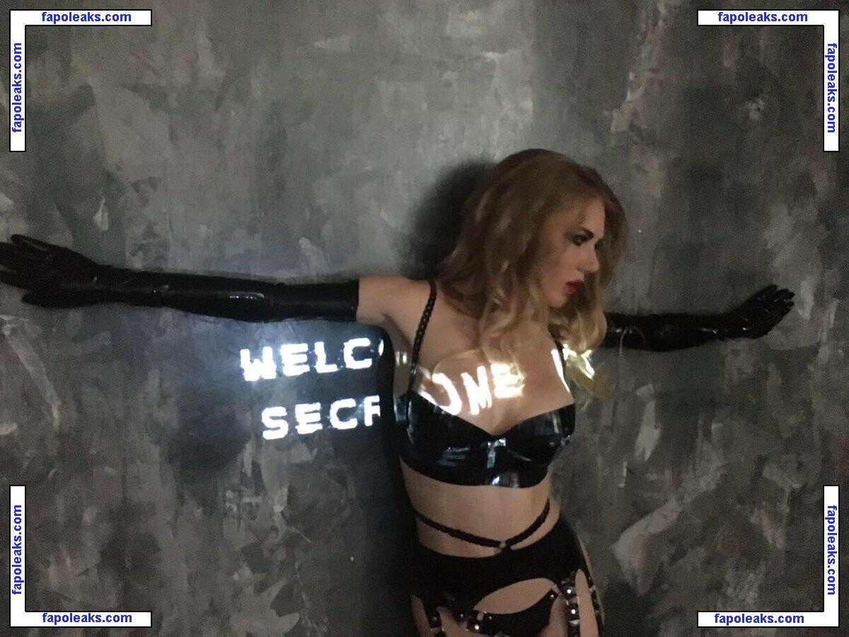 Lady Estelle / BizarrLady Estelle (Domina / EstellesDungeon / GoddessEstelle / Lady_estelle / _lady_estelle_ / estellelaufeia nude photo #0003 from OnlyFans