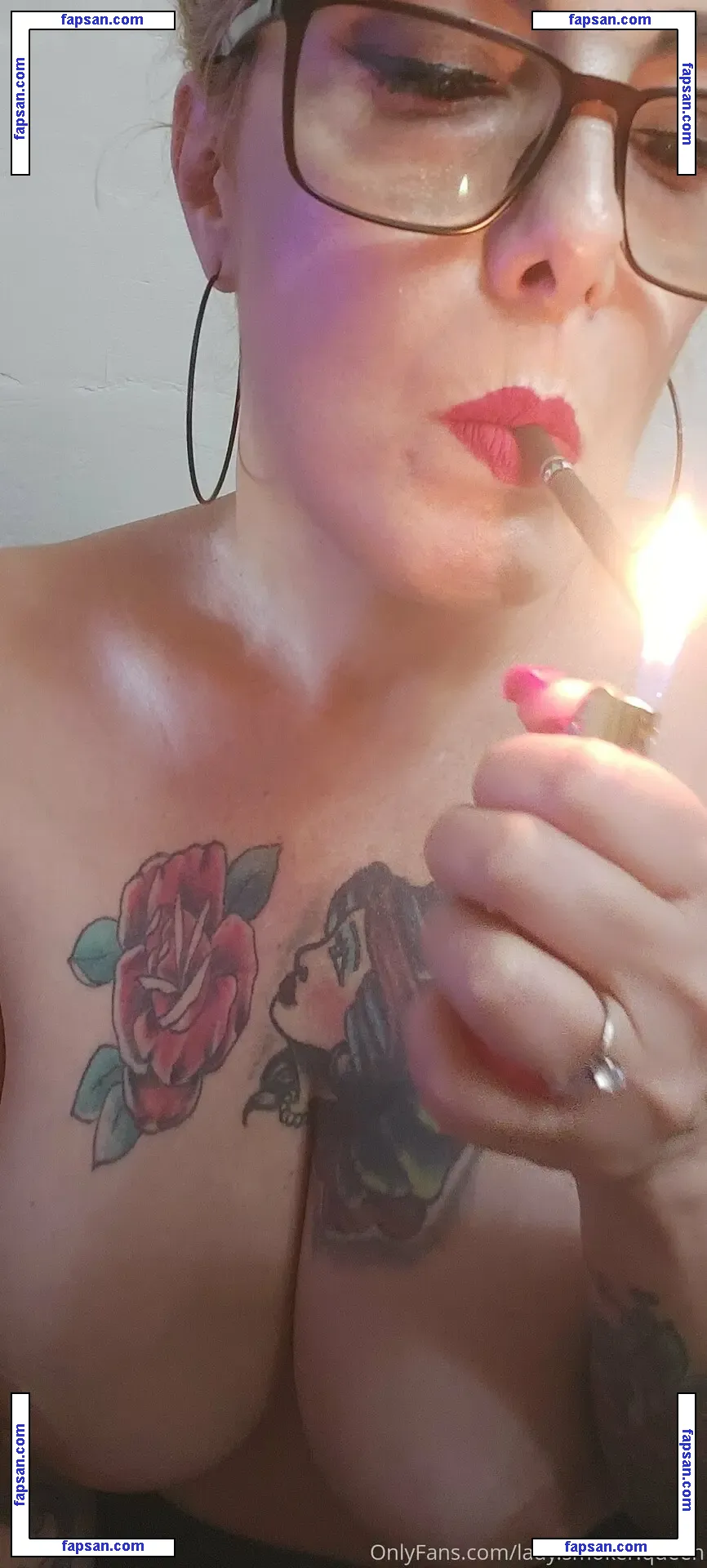 lady.smoker.queen nude photo #0021 from OnlyFans