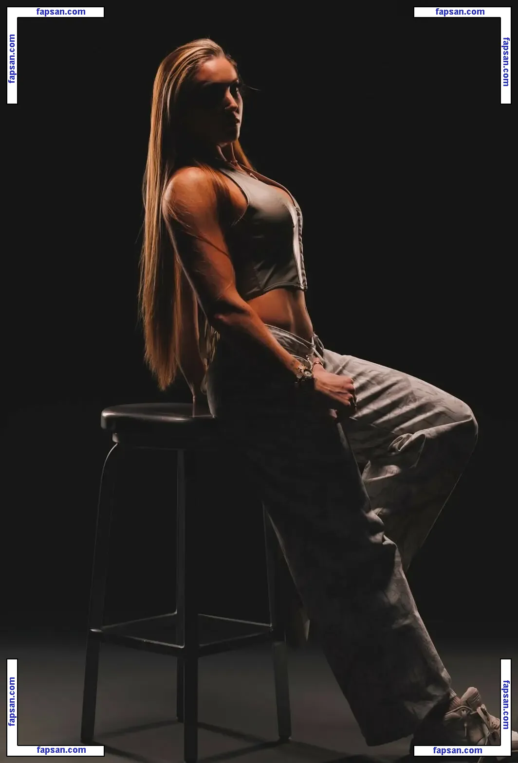 Lainey Reid nude photo #0001 from OnlyFans