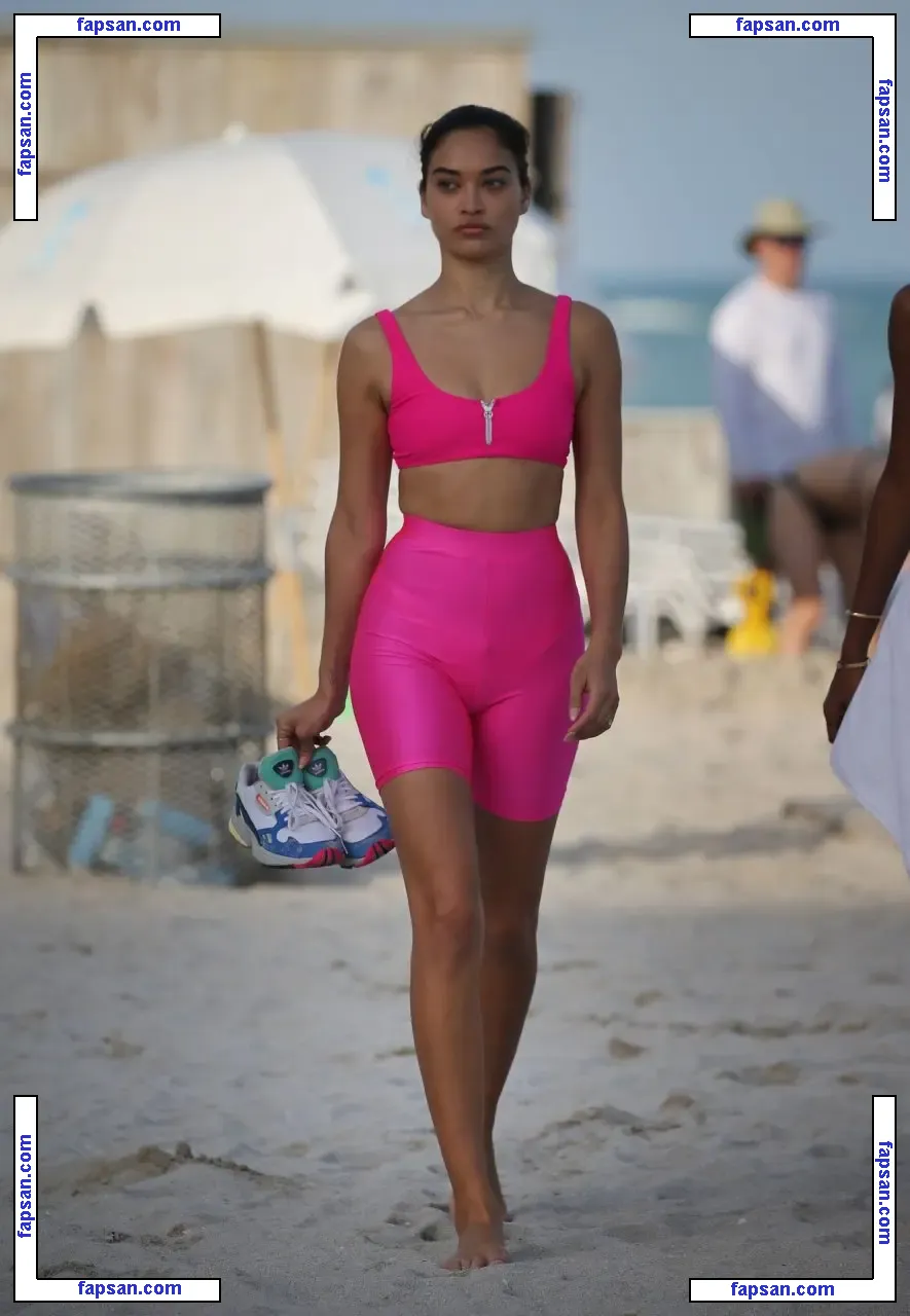 Lais Ribeiro nude photo #0117 from OnlyFans