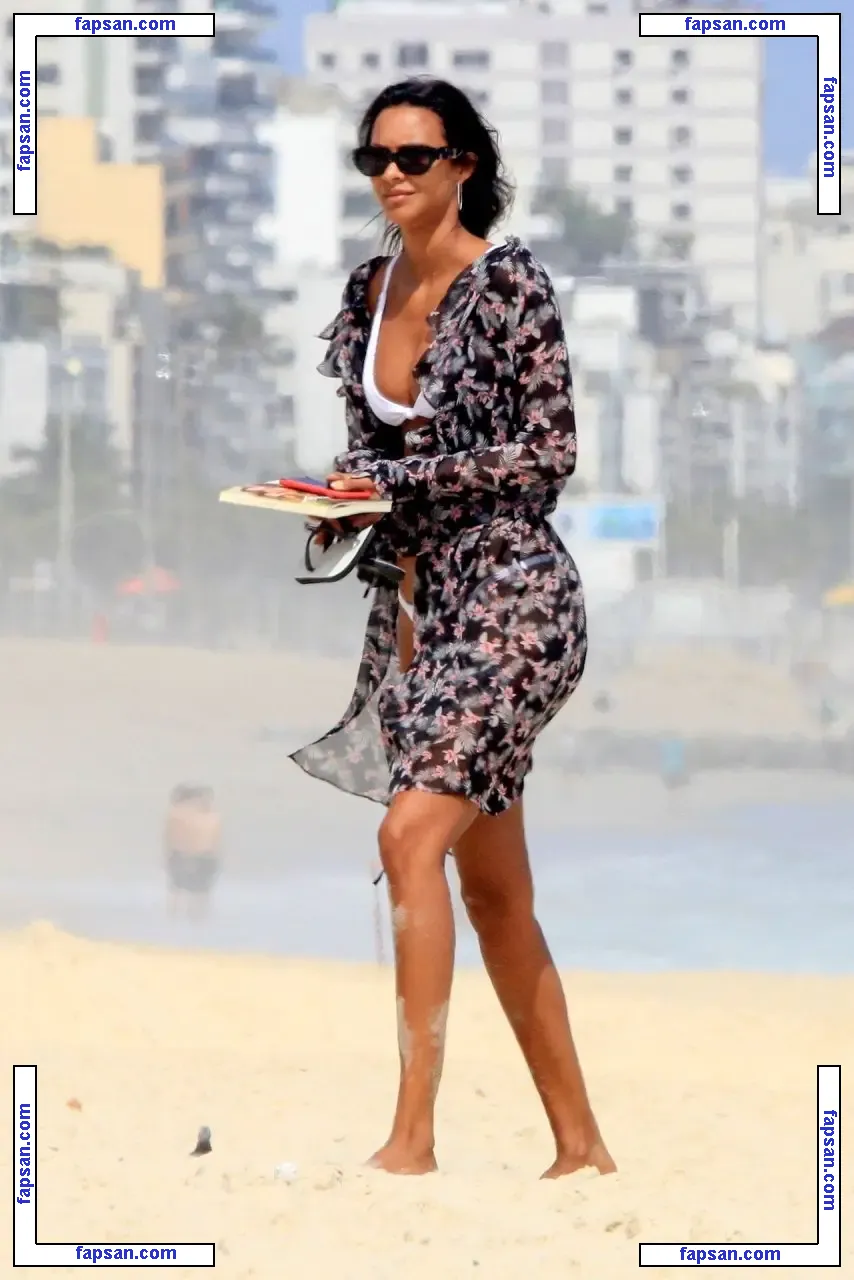 Lais Ribeiro nude photo #0396 from OnlyFans