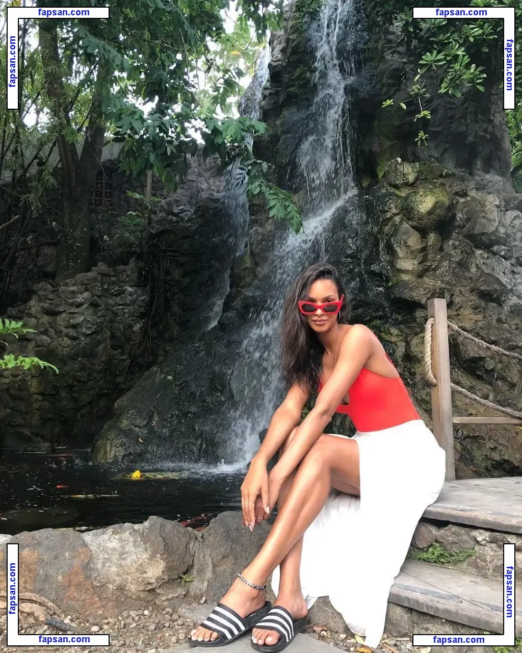 Lais Ribeiro nude photo #0691 from OnlyFans