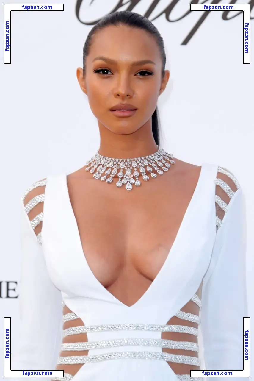 Lais Ribeiro nude photo #0764 from OnlyFans