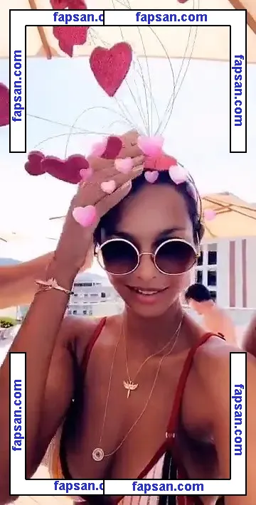 Lais Ribeiro nude photo #1115 from OnlyFans