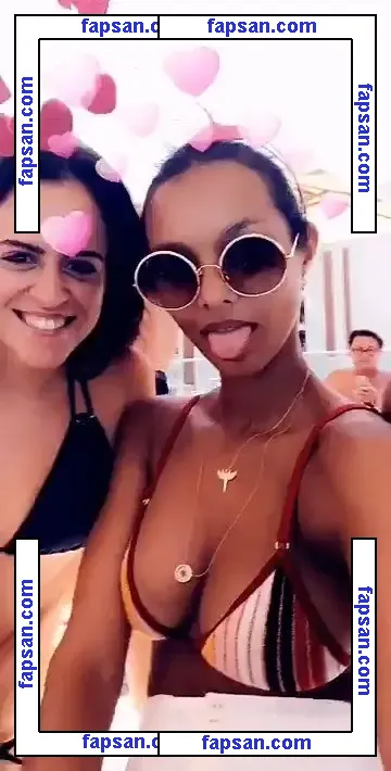 Lais Ribeiro nude photo #1118 from OnlyFans