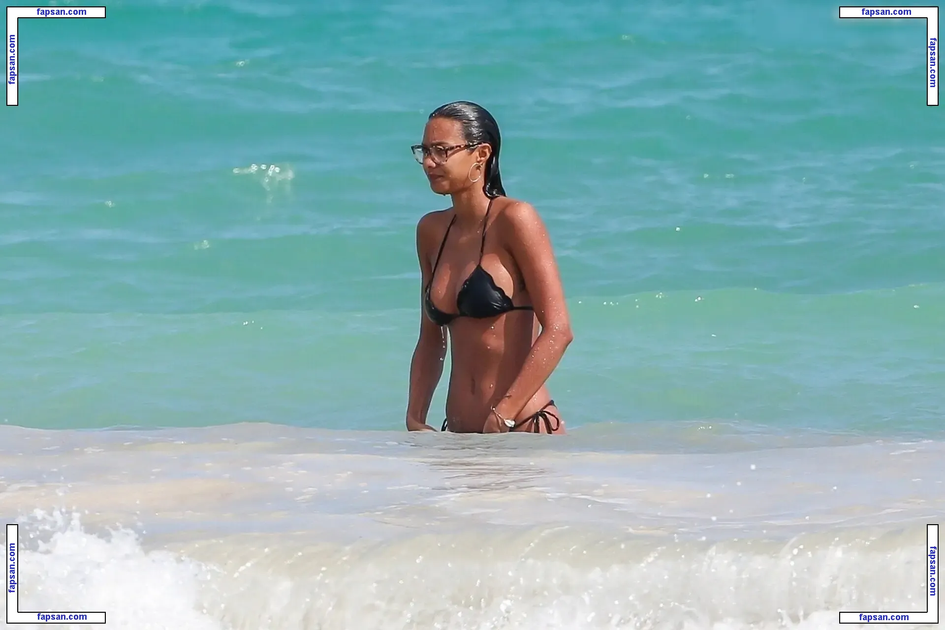 Lais Ribeiro nude photo #3632 from OnlyFans