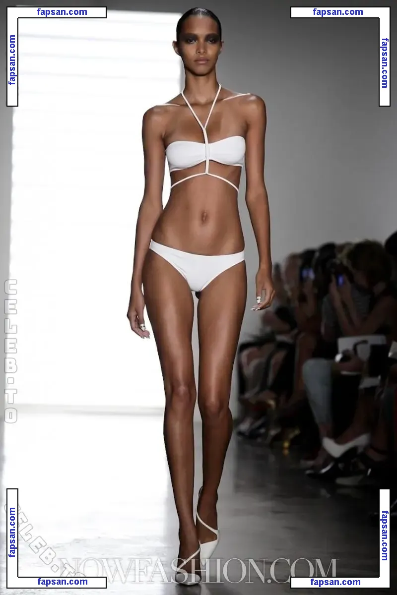 Lais Ribeiro nude photo #3661 from OnlyFans