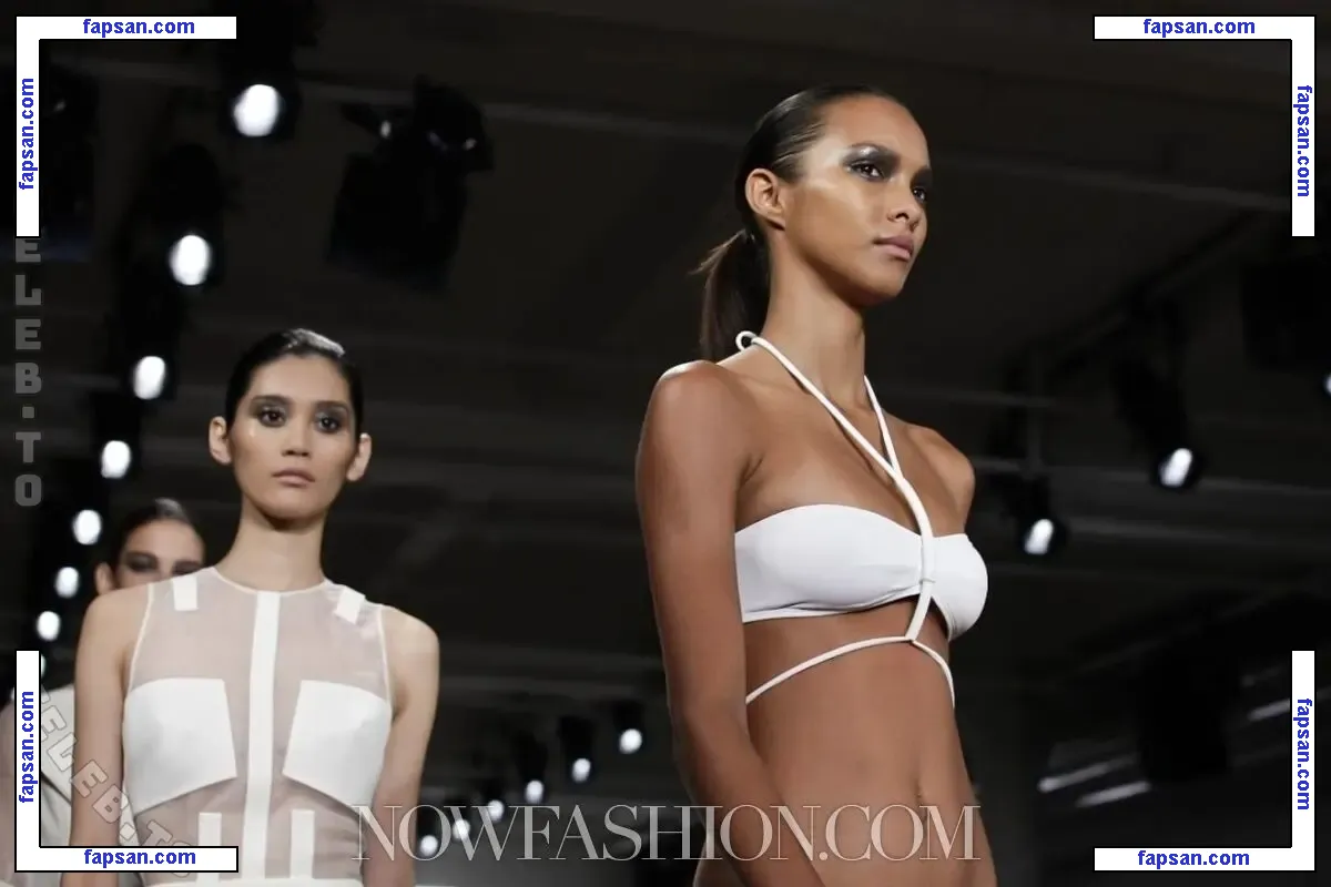 Lais Ribeiro nude photo #3662 from OnlyFans