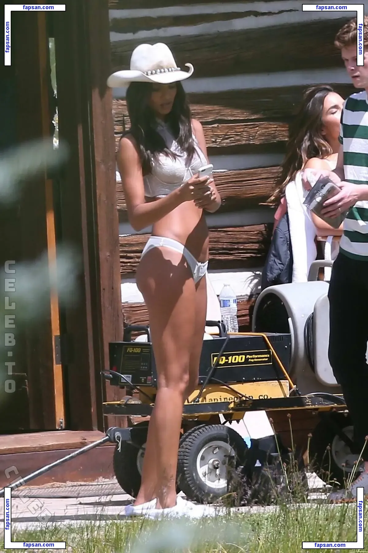 Lais Ribeiro nude photo #3681 from OnlyFans