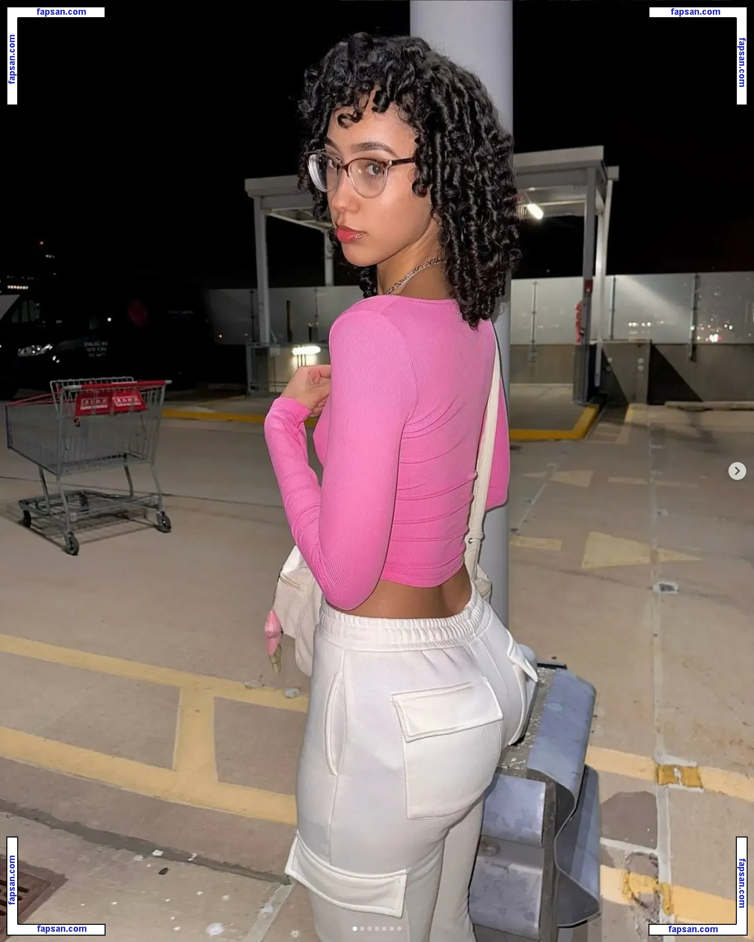 lalayravo nude photo #0011 from OnlyFans