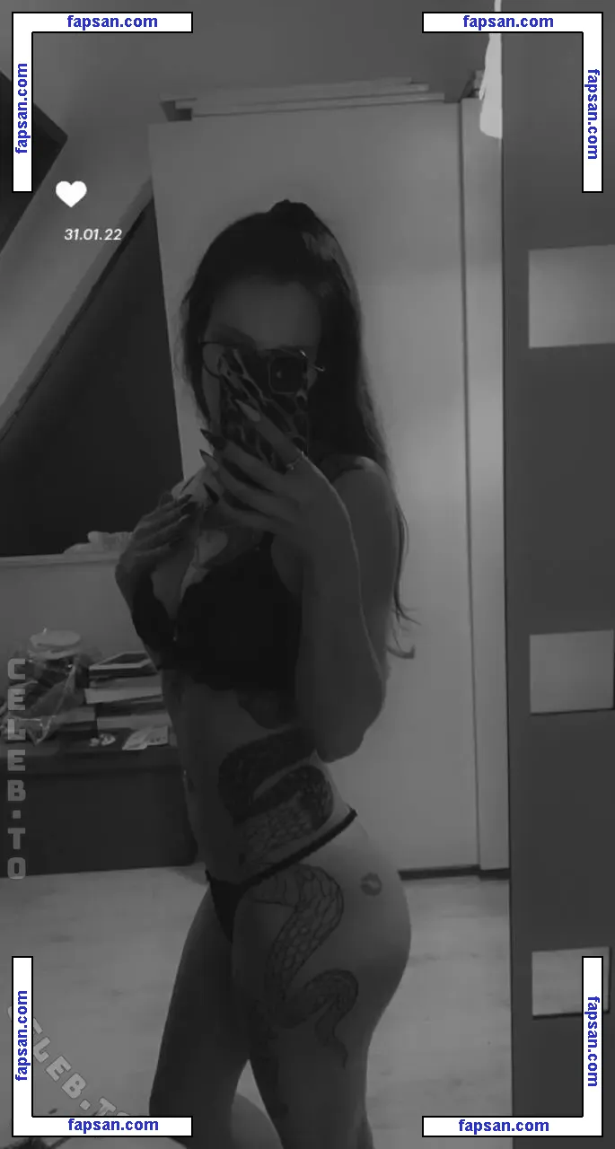 Lamuriella nude photo #0008 from OnlyFans