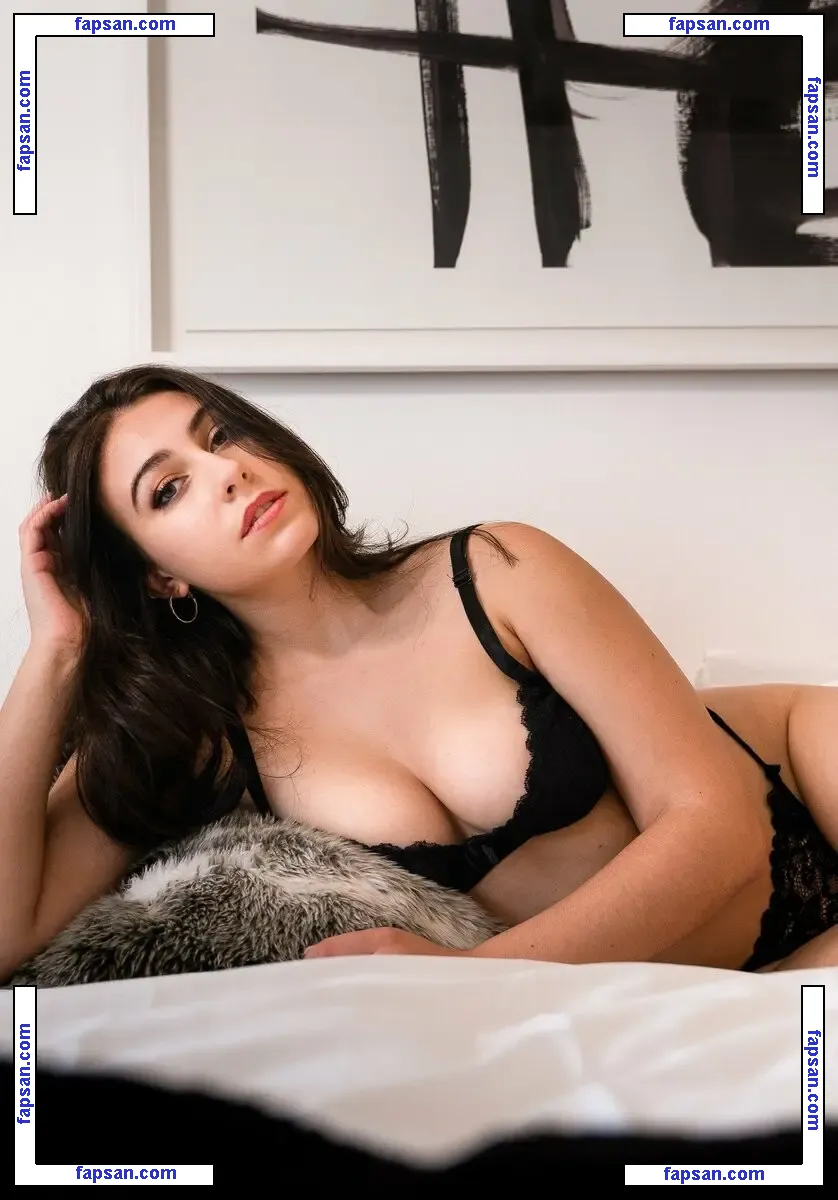 Lanzi nude photo #0010 from OnlyFans