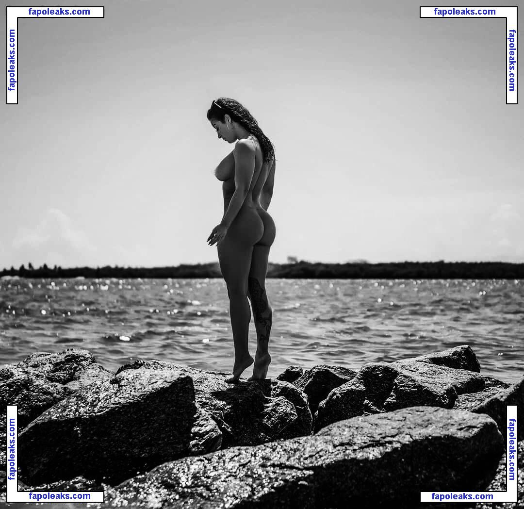 Lapaloma11 / canadianbaddiesofficial nude photo #0038 from OnlyFans