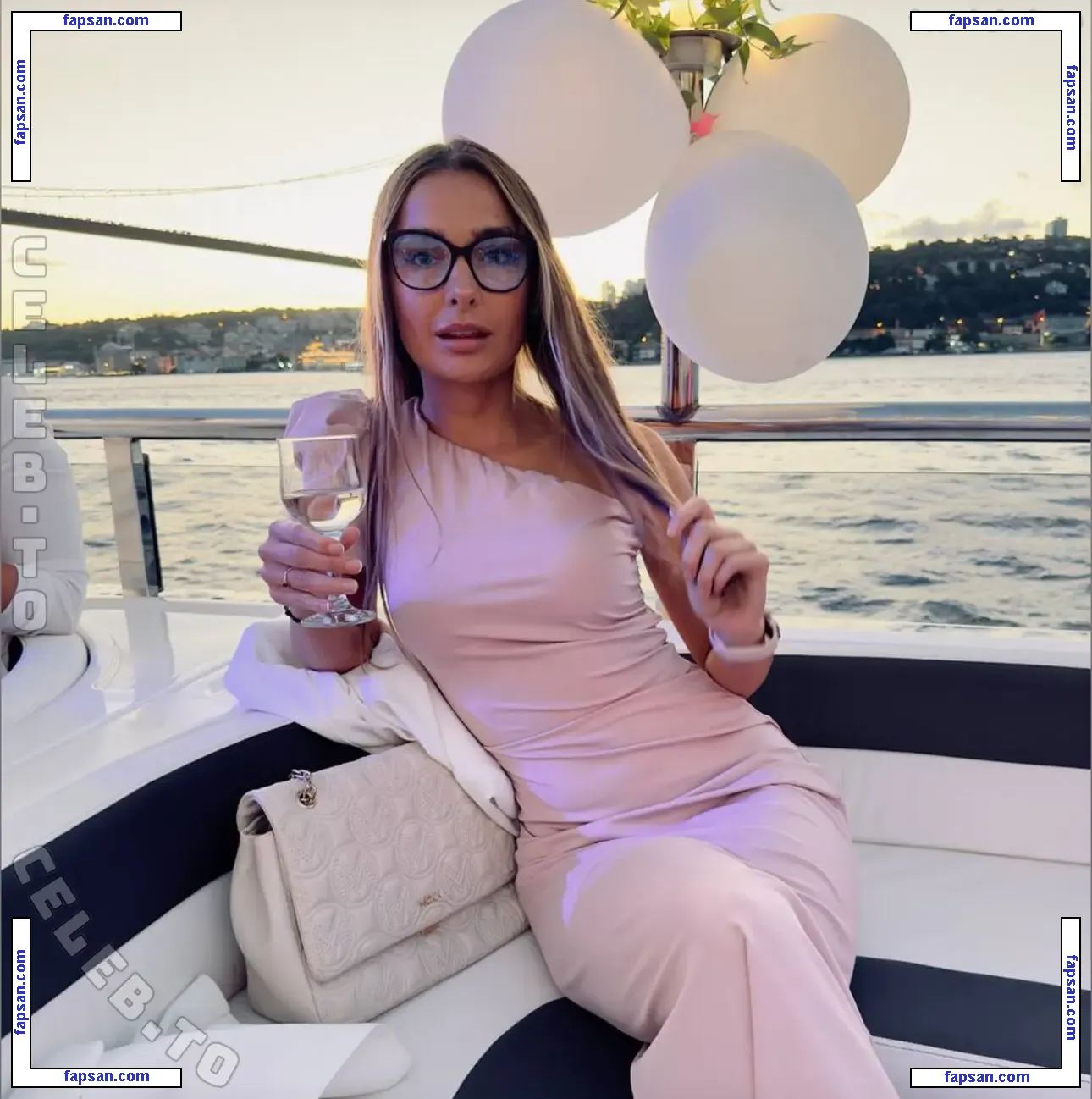 lara-2001 голая фото #0005 с Онлифанс