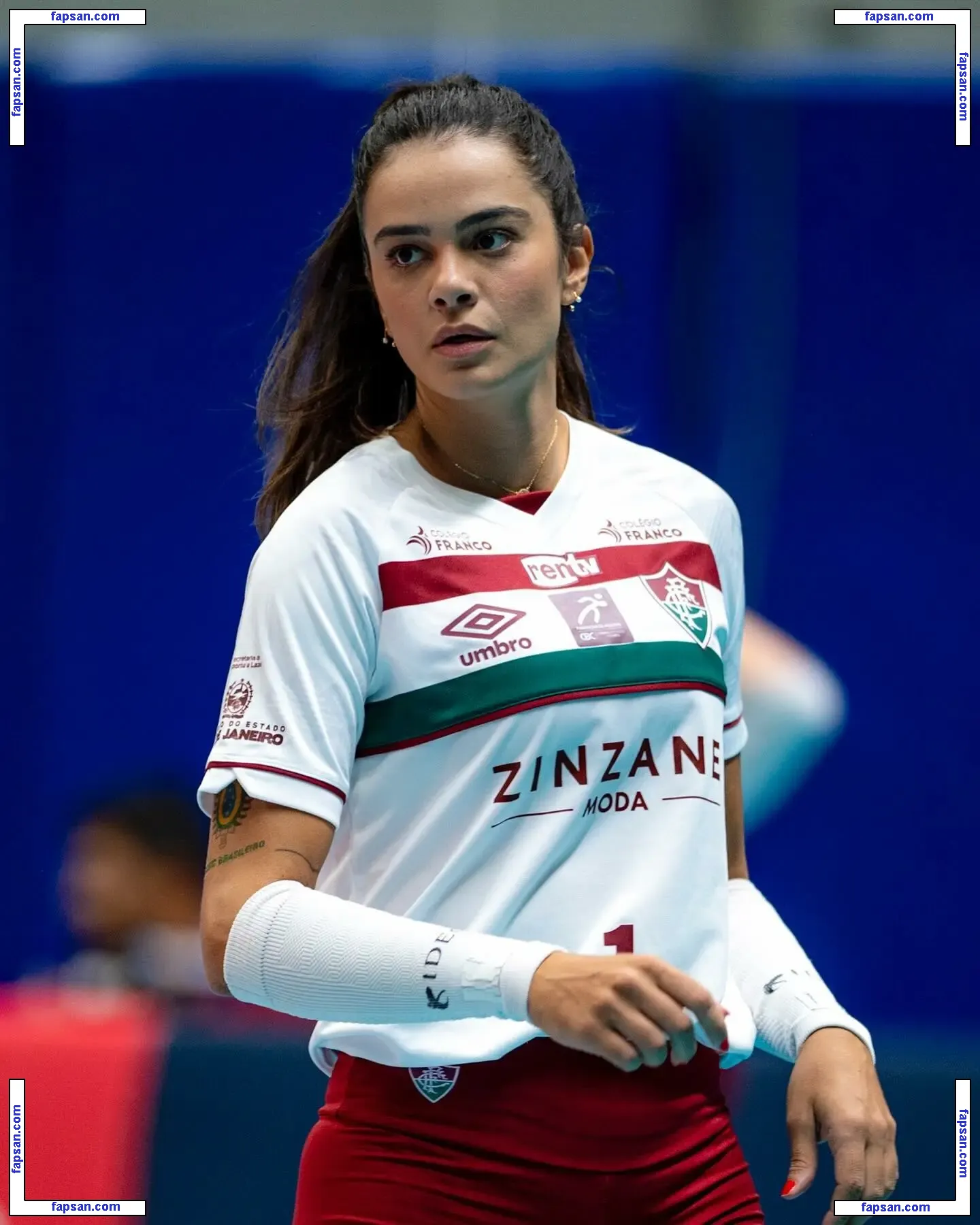 Lara Nobre голая фото #0058 с Онлифанс