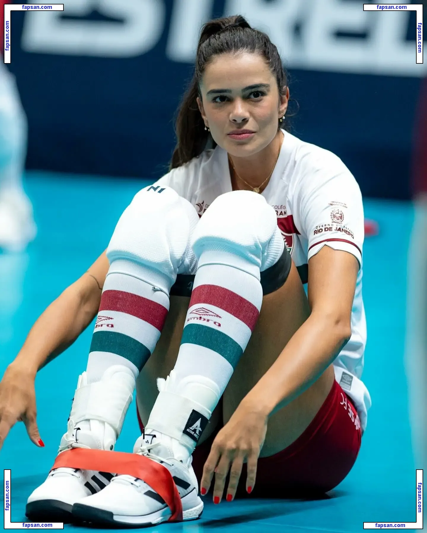 Lara Nobre nude photo #0061 from OnlyFans