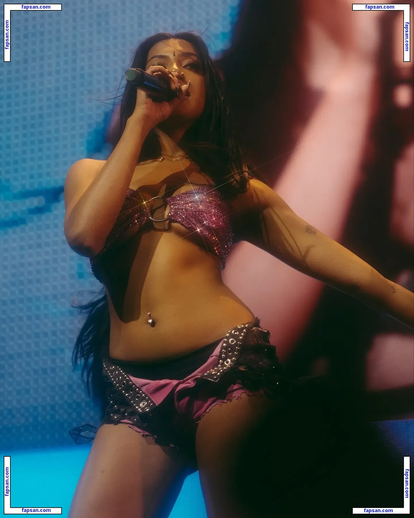 Lara Raj голая фото #0042 с Онлифанс