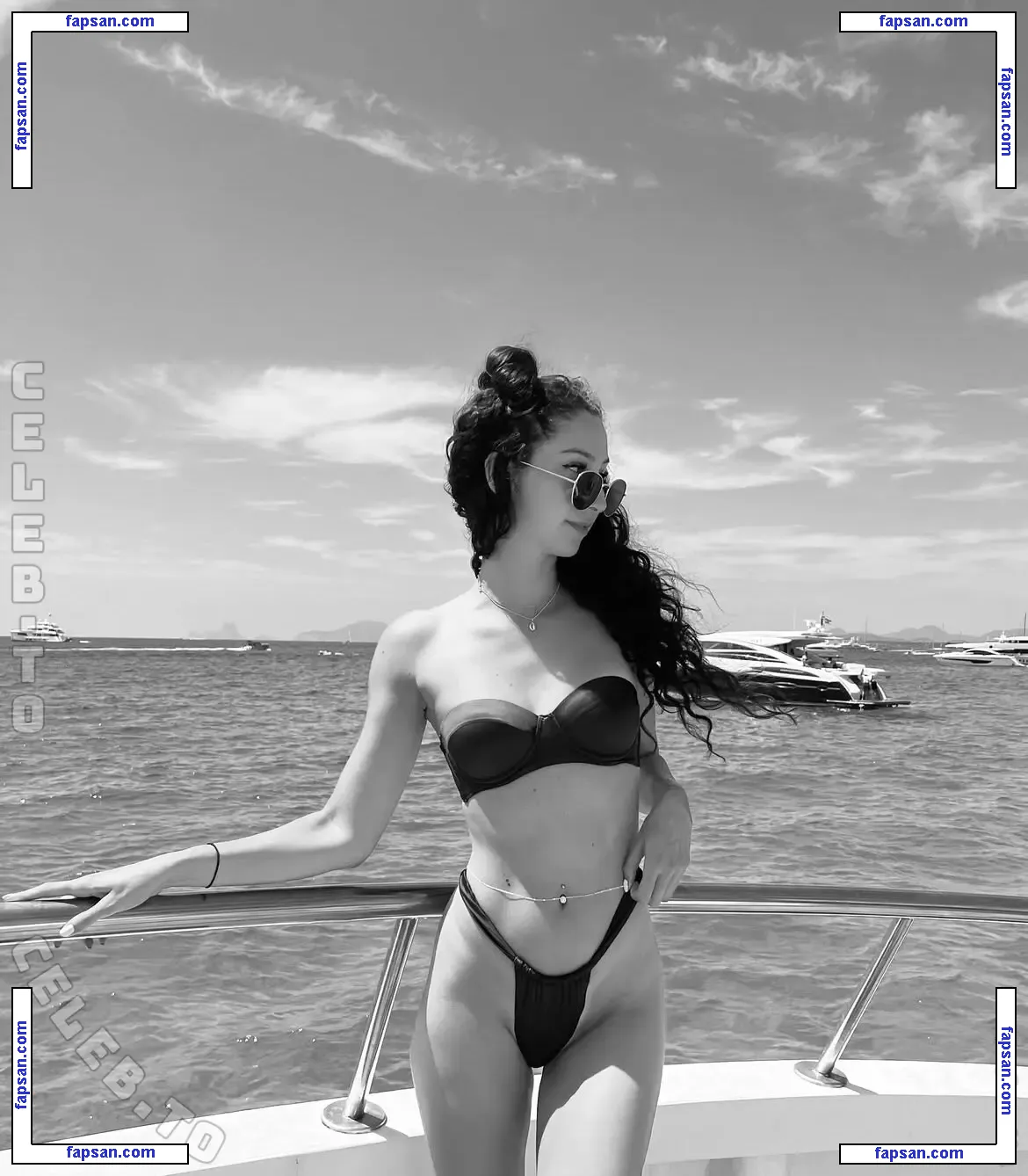 Larafina голая фото #0008 с Онлифанс