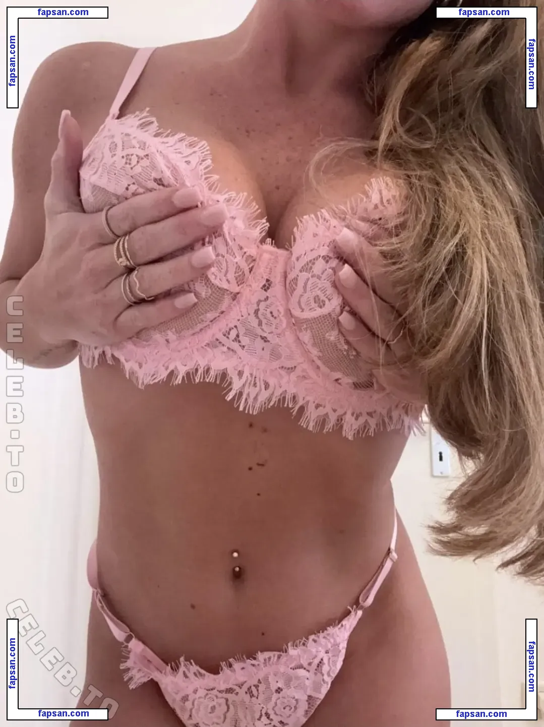 larafitness nude photo #0001 from OnlyFans