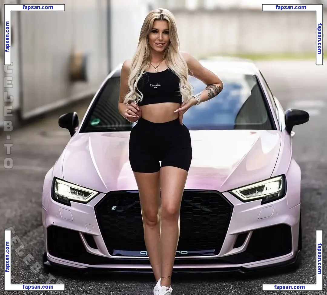 laramarierose nude photo #0002 from OnlyFans