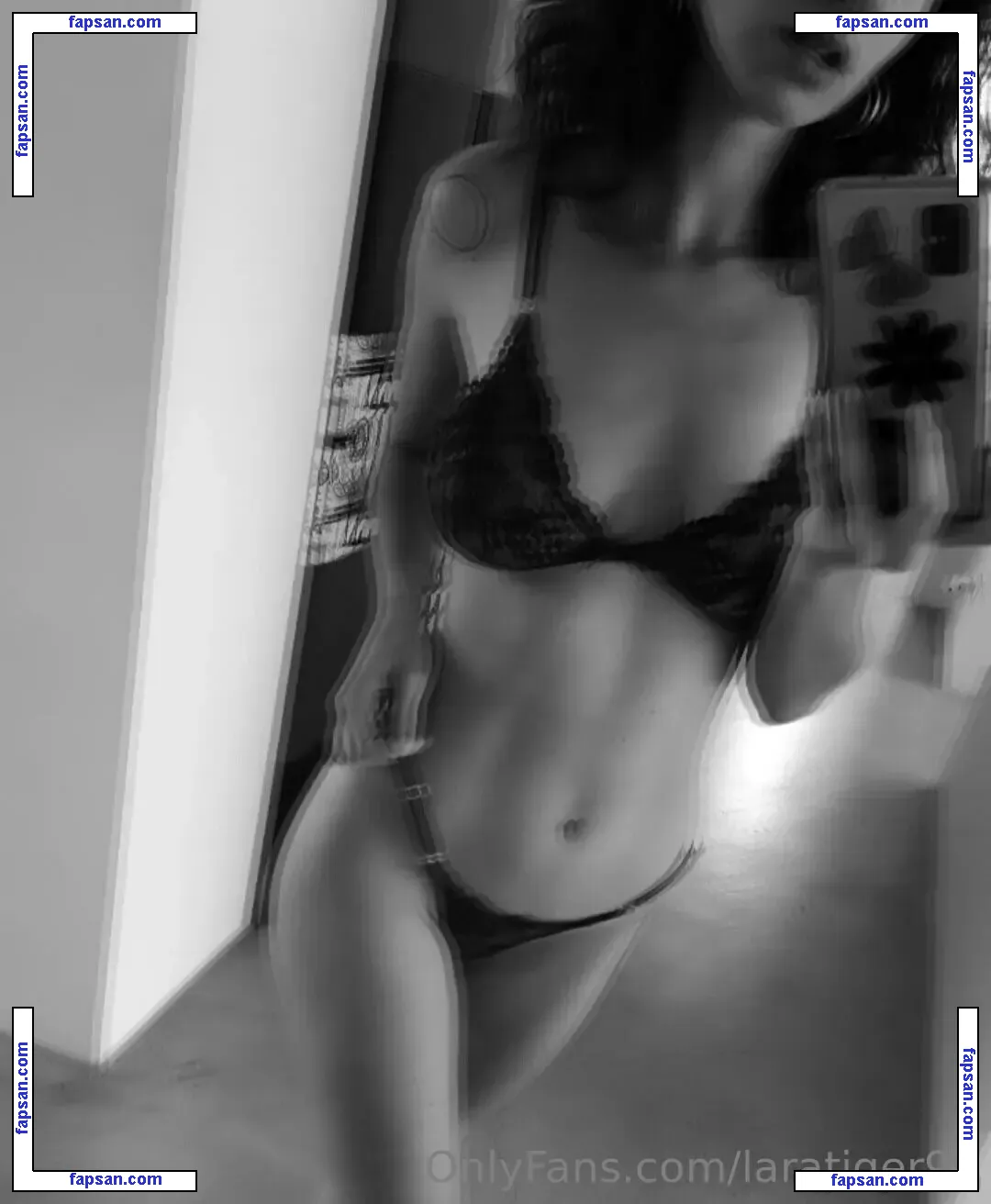 laratiger99 nude photo #0002 from OnlyFans