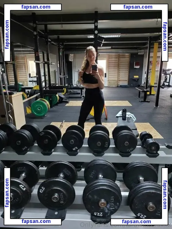 larawintersxxx nude photo #0010 from OnlyFans