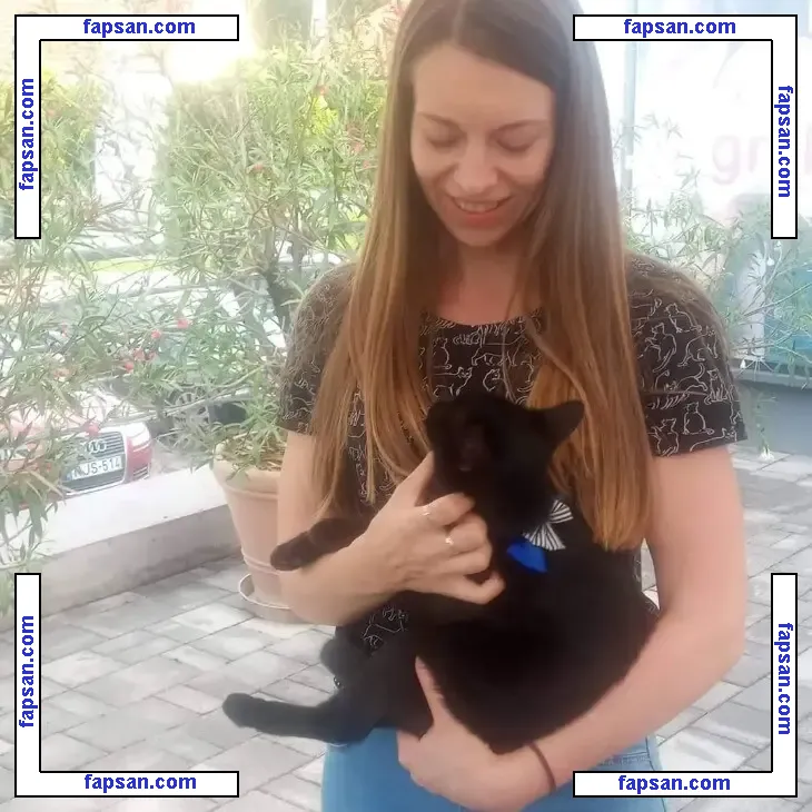 larawintersxxx nude photo #0013 from OnlyFans